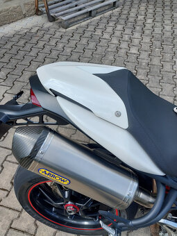Triumph Speed Triple 1050 - 4