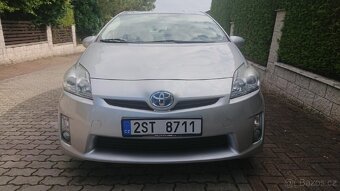 toyota prius - 4