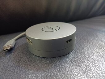 Víceportový adaptér 6 v 1 Dell, pěkný stav - 4