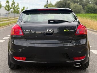 Na predaj krásna KIA Proceed 1.6 CRDi Coupe - 4