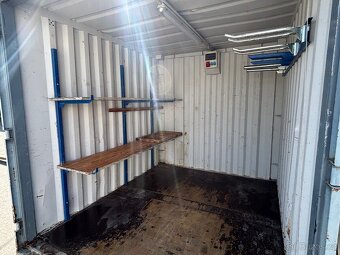 Stavební buňka 3m délky / regály a elektroinstalace - 4