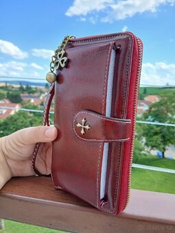 Elegantní dámská peněženka Baellerry s kapsou na mobil - 4