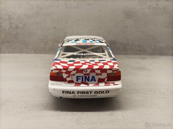 BMW 318is, 1:18, UT Models - 4