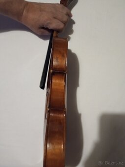 Celé housle na opravu - 4