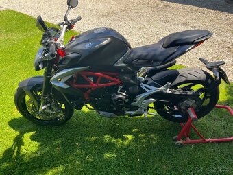 MV Augusta Brutale 800 - 4