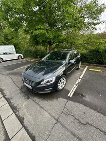 Volvo V60 D4 Momentum - 4