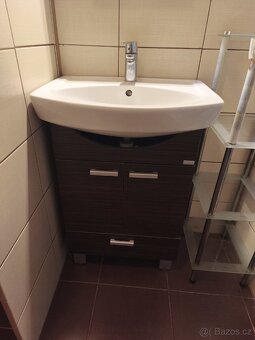 Umývadlo+baterie+ skříňka - 4