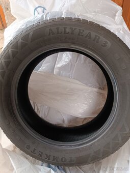 Pneu 235/55/18 - 4