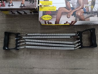 Činky, pružina, TRX, kolečko, hrazdičky - 4