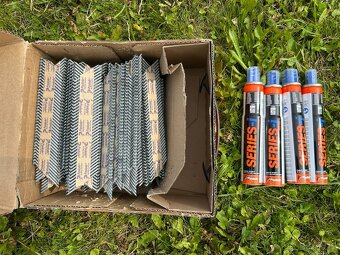Hřebíky 2,8x51 a 2,8x63 Kroužkové zinkované Paslode - 4