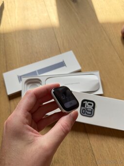 Apple Watch 10 46mm GPS stříbrné - 4