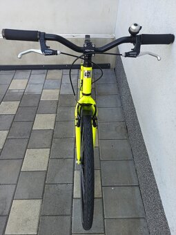 Prodám koloběžku Kostka 26/20 žlutá mat reflexní - 4