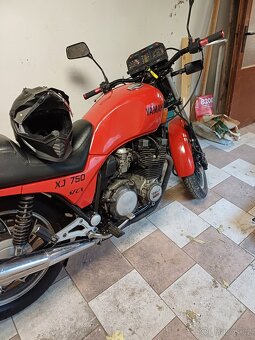 Yamaha xj750seca - 4