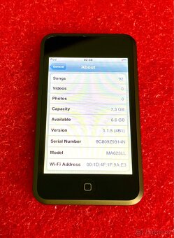 iPod Touch 1. generace – 8 GB model A1213 - 4