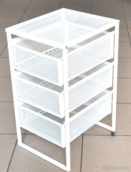 Praktická, elegantní komoda s posuvnými zásuvkami - 4