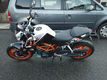 KTM DUKE 390 - 4