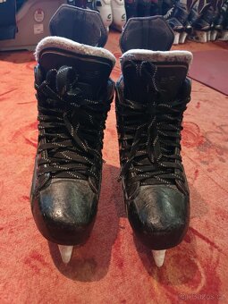Hokejové brusle Bauer Supreme ONE8, vel. 7D (užší), EUR42 - 4