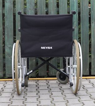 070- Mechanický invalidní vozík Meyra. - 4