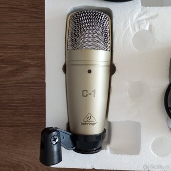 Nahrávací set Behringer U-PHORIA Studio Pro + kabel - 4