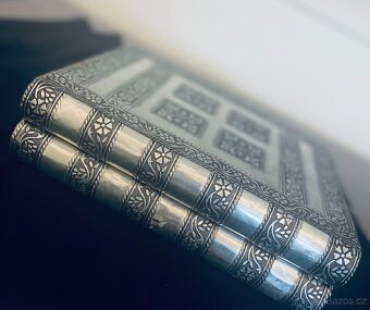 Starožitný šperkovnice a hřeben - 4