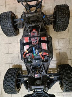 Traxxas x-maxx 8s - 4