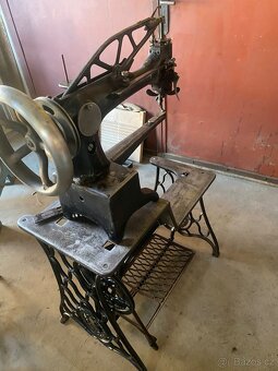 Šicí stroj - 4