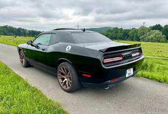 Dodge challenger 5.7 HEMI R/T - 4