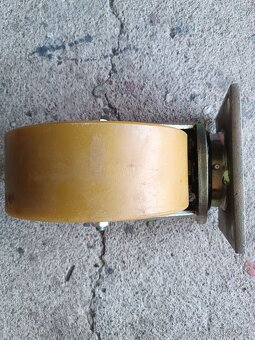 Masivní kolečka 200mm - 4