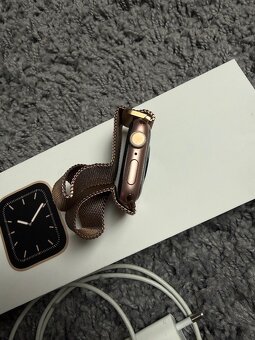 Apple Watch Series 5 - 4