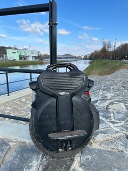 Jednokolka InMotion V11; EUC - 4