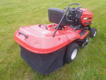 ZAHRADNÍ TRAKTOR 18 HP - 4