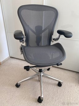 Kancelářská židle Herman Miller Aeron B Exclusive NOVÁ - 4