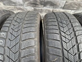 Zimní pneu 225 50 18 Pirelli RFT - 4
