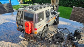 RC model RGT 1/10 Rescuer LC76 4WD - 4