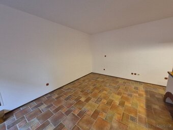 Pronájem bytu 1+kk o velikosti 40 m2 - České Budějovice - 4