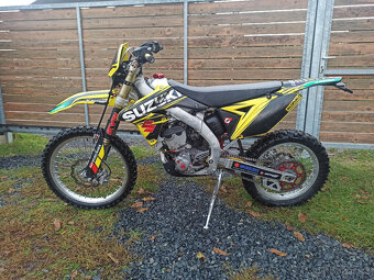 Suzuki RMZ 250 R.V.2015 - 4