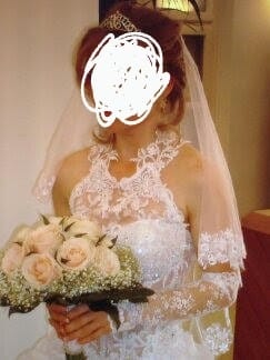 Prodám nádherné krajkové luxusní svatební šaty - 4