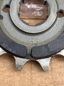 Řetězové kolo NOS Honda CB250 Nighthawk CMX250 Rebel 14T 238 - 4