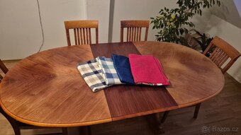 Rozkládací dubový stůl a židle - 4