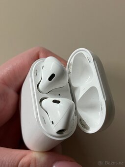 Apple AirPods 2. generace 2019 - 4