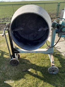 Prodám míchačku  380V - 4