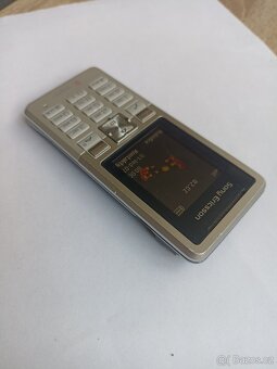 Sony Ericsson T250i - 4