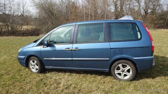 Citroën C8 2,0 100 kw HDI 16V,  7 míst + kola - 4