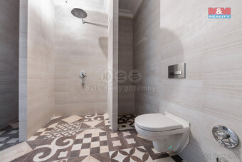 Prodej bytového domu, 895 m², Karlovy Vary, ul. Rumunská - 4