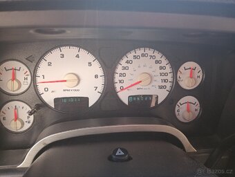 Dodge RAM 1500 5,7hemi - 4