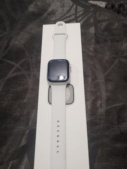 Apple Watch 8 45mm - Brno - 4