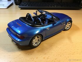 Model auta BMW M3 Roadster 1/18 - 4