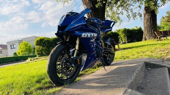 Yamaha R6 - 4