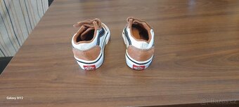 Vans - 4