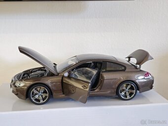 BMW E63 M6 1:18 Kyosho - 4